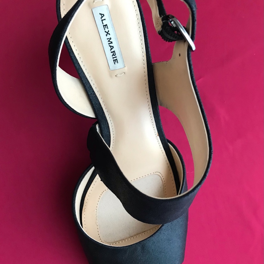 Alex Marie Black Slingback Sandals with Textured Fabric and Very Comfortable. - Picture 11 of 12